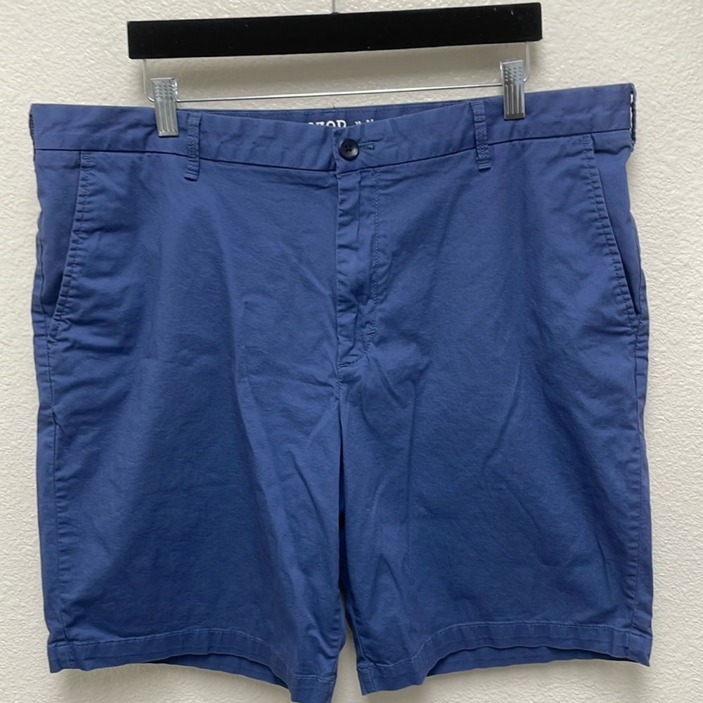 IZOD Saltwater Stretch Men’s 38 Waist Blue Shorts